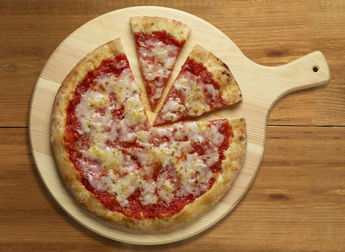giornata-mondiale-della-pizza:-8-italiani-su-10-la-scelgono-anche-sotto-zero,-margherita-gusto-preferito-–-toscana-news