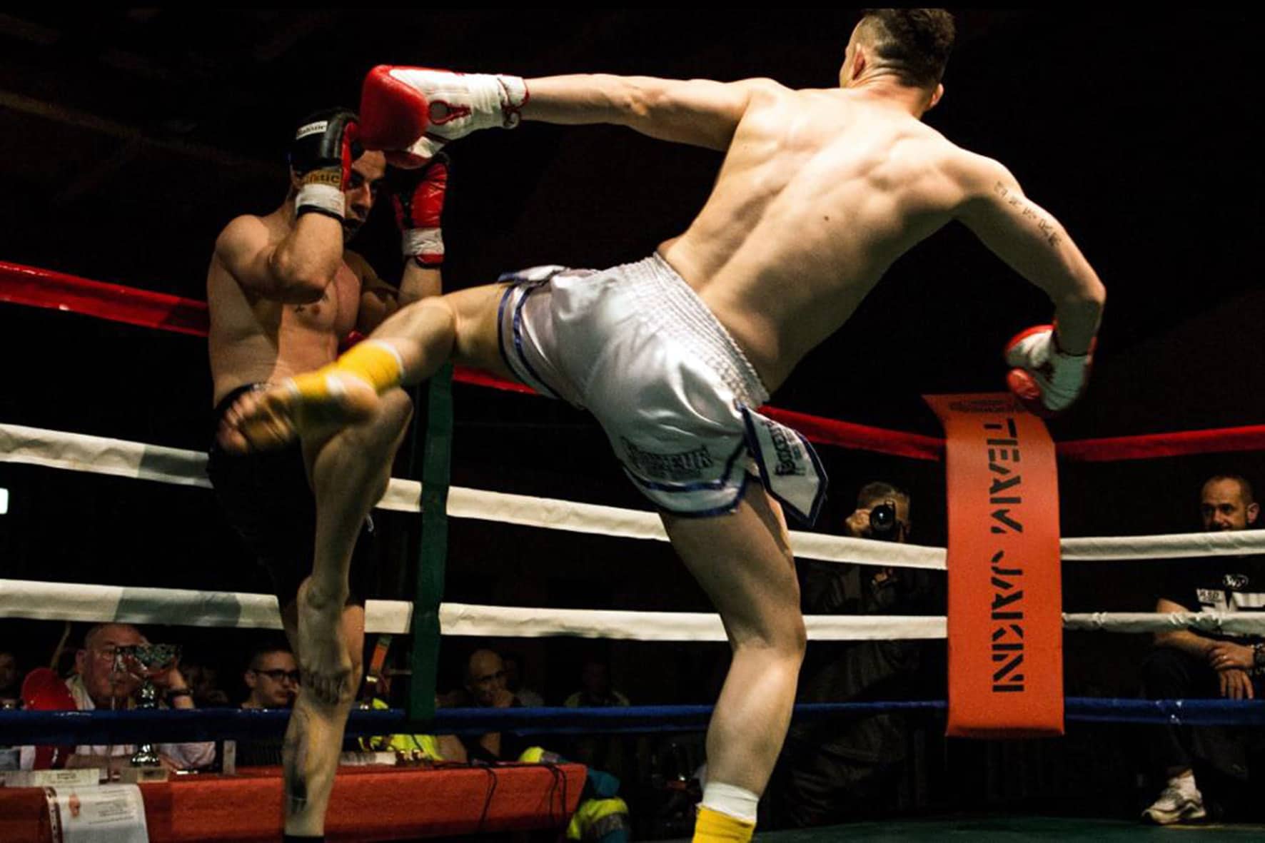 sport,-le-stelle-del-ring-porta-la-grande-kickboxing-ad-arezzo-–-toscana-news